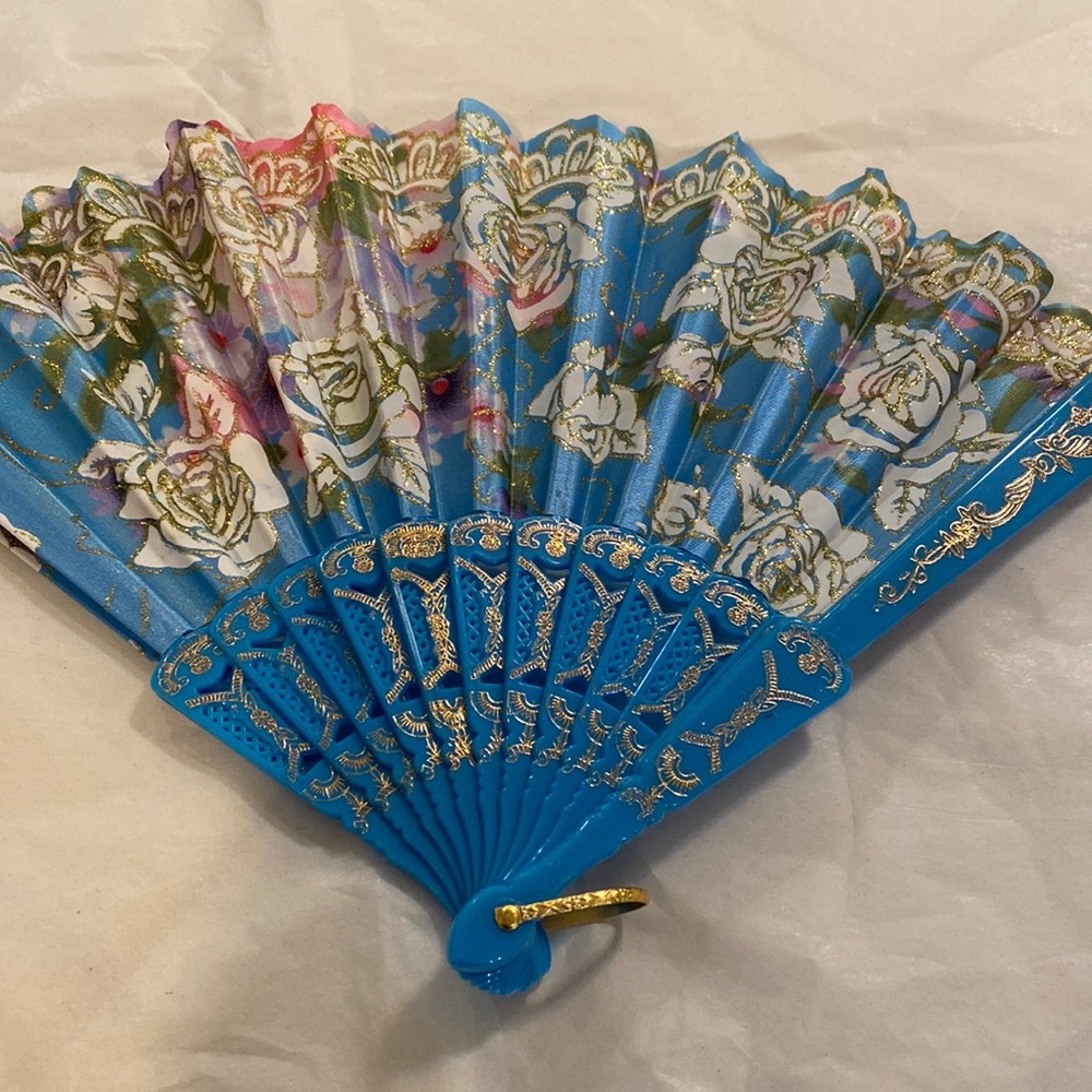 3 hand fans - Picture 6 of 11